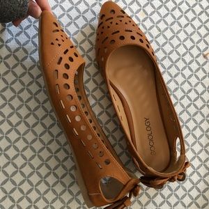 Cognac flats, size 7